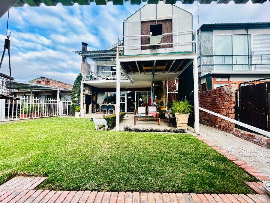 4 Bedroom Property for Sale in Maselspoort Free State